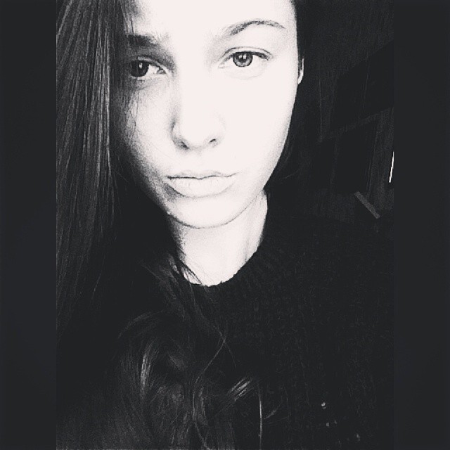deringusha в LOOKY — Приняла от @maryrotar #чбфото 
Никому не передаю.
