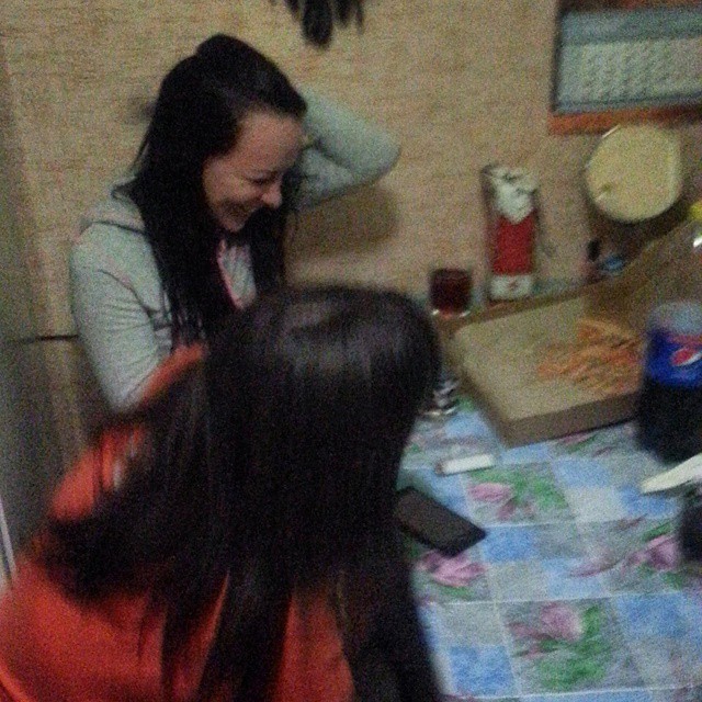 annanas.aleksandrovna в LOOKY — 4:00 веселье в разгаре 😄😂😂 #ночь#улица#фонарь#смех#весель