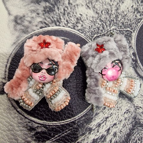 ermakova_ai в LOOKY. #масленица_2024,#брошь,#брошьручнойработы,#брошьмосква,#брошьмытищи,#брошьпушкино,#мытищи,#пушкино,#Москва,#ушанка,#матрешка,#девушкавушанке,#брошьвушанке,#Россия,#мск,#звезда,#стразы,#handmade,#брошьвподарок,#топ,#продвижение. Новые броши в ушанка...