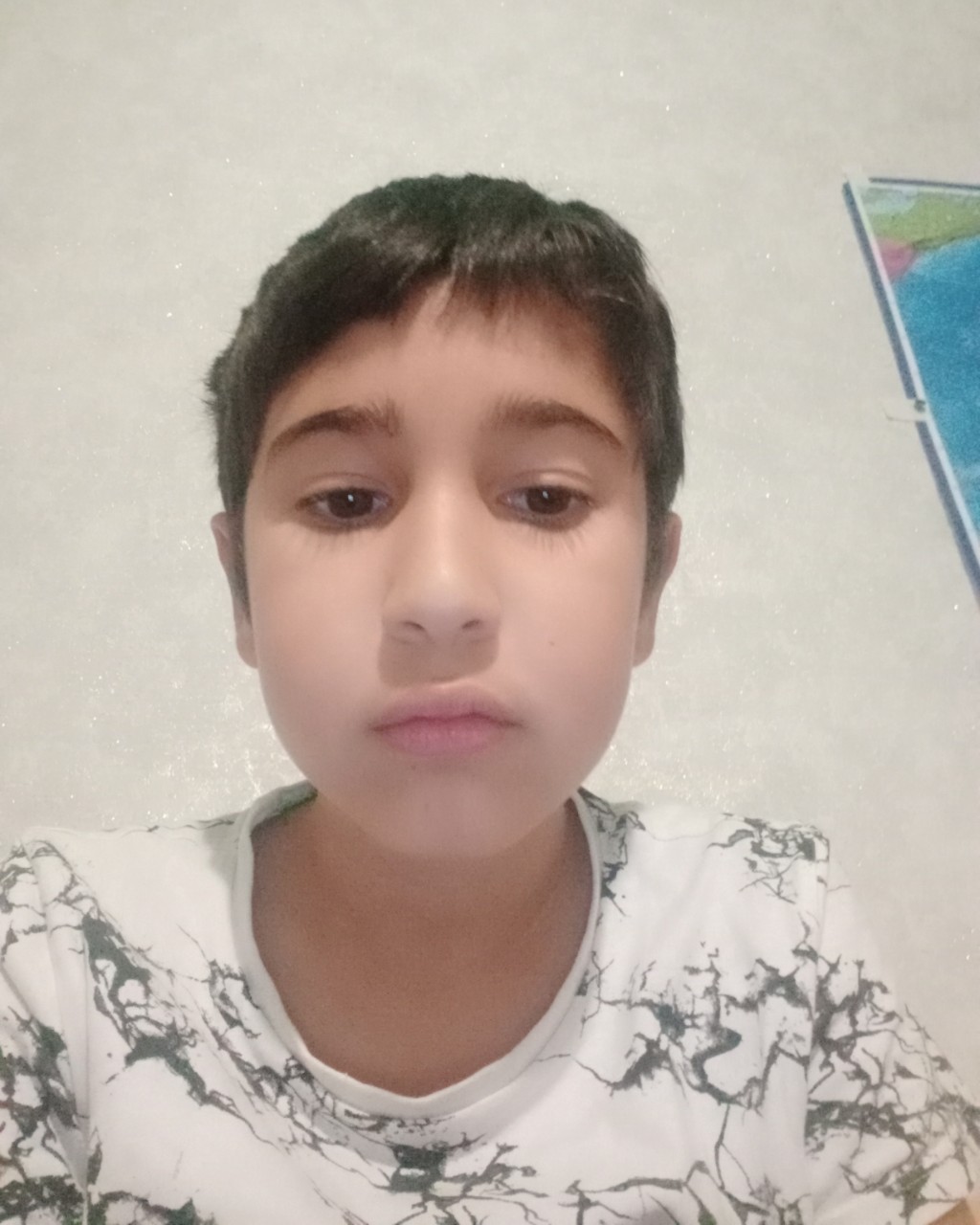 Looky_1702227431267 in LOOKY. . 