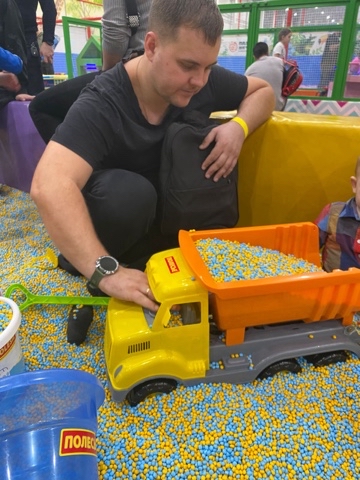 ryabovpetr в LOOKY. . Когда дальнобой надо...