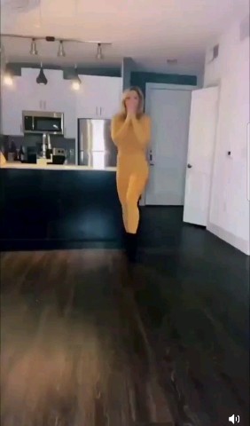 WowShorts в LOOKY. #reelsdance,#beautycreations,#heartshaker,#dancedance,#trendingdances,#moderndance,#beauty,#outfitidea,#trending. 🍌🍌

Comment below
...