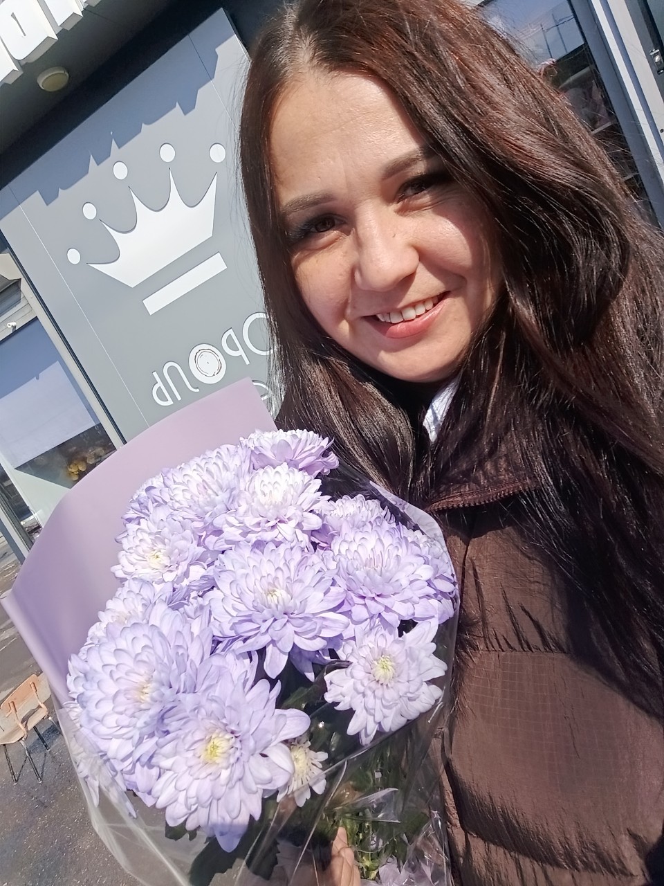 🎉 Сегодня особенный день — юбилей нашей замечательной клиентки!

 От всей души поздравляем и желаем вдохновения, радости и новых успехов.
🎉Пусть каждый день будет наполнен улыбками и приятными сюрпризами!
 С праздником! 🥳