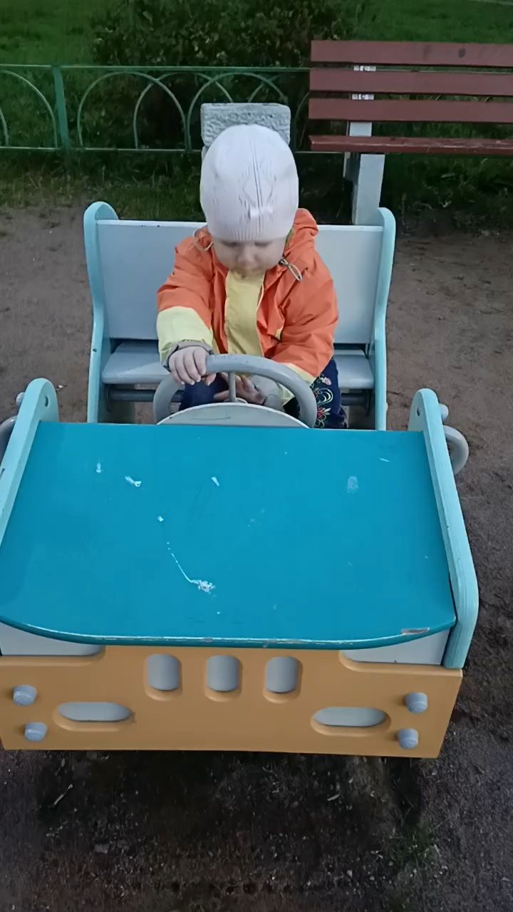 Ольга в LOOKY. #дети,#прогулка,#машина,#детскаяплощадка. Ксюша.  Любит такие ...
