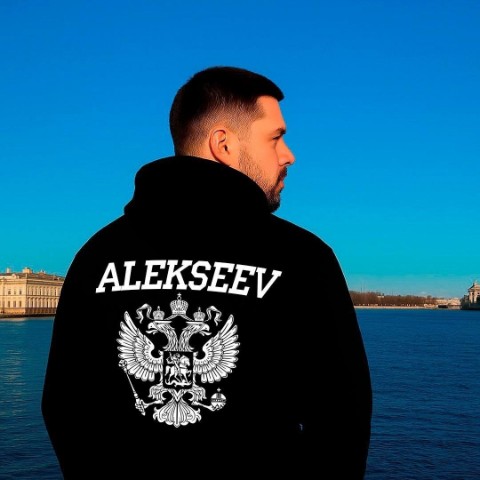 Серёжа Шестоков в LOOKY. . 