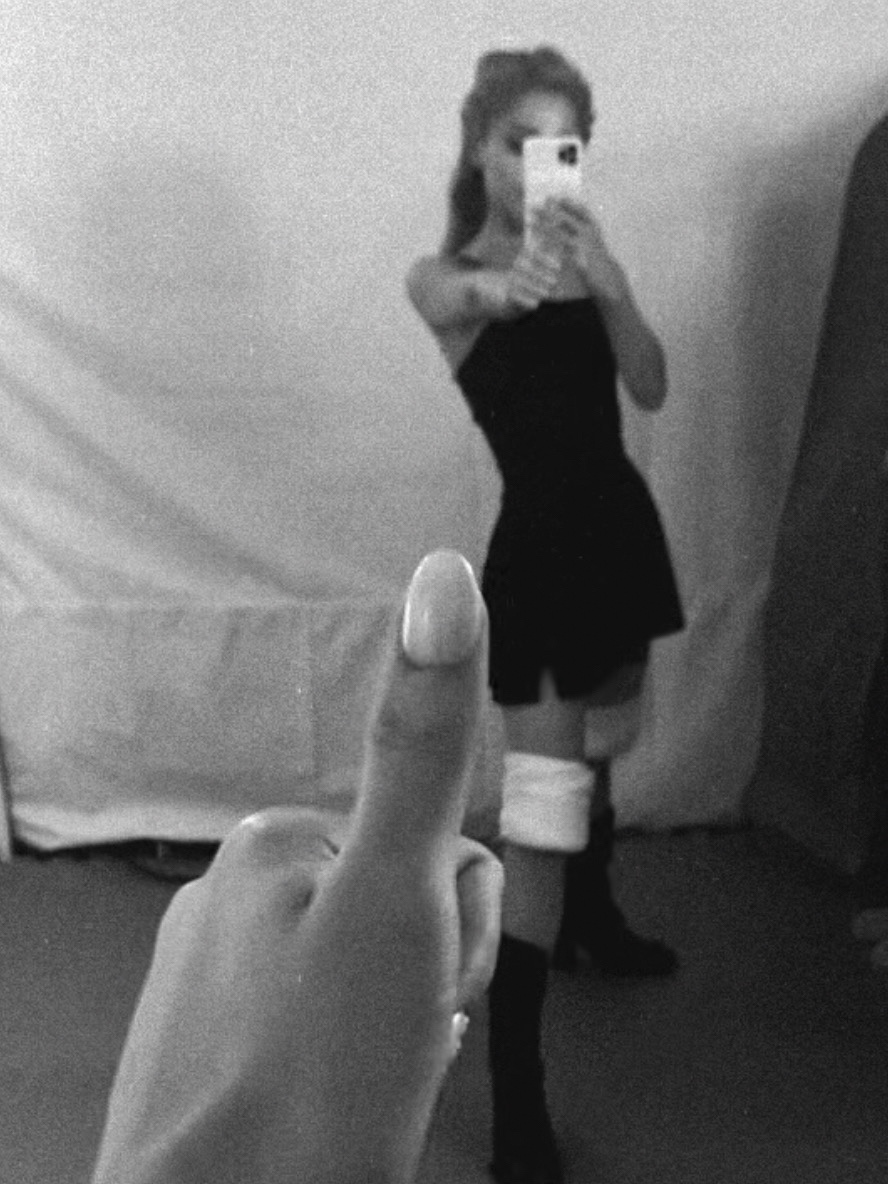 Ariana Grande в LOOKY — фото 10