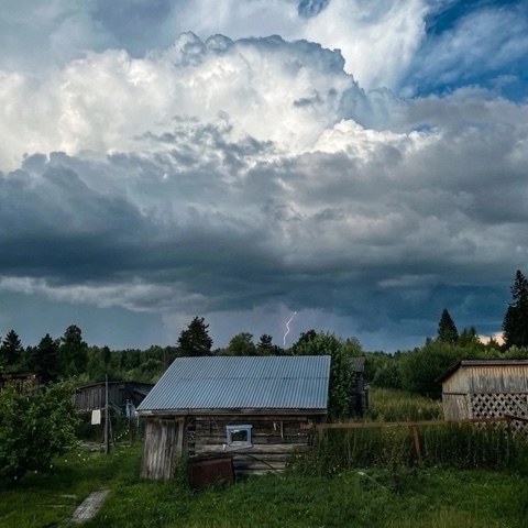 dengrig1 в LOOKY. . Что-то надвигается ❤...