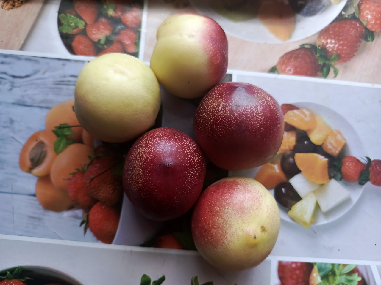 NADEZHDA в LOOKY — Купила сегодня нектарины-яблоко сочные, вкусные.