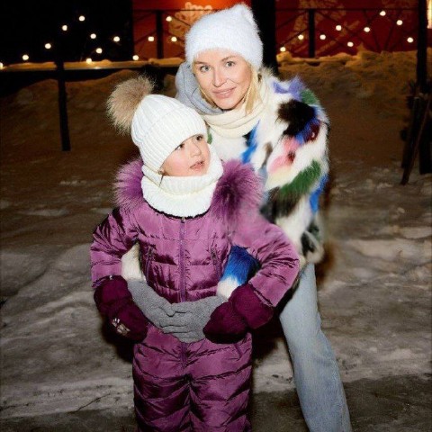 Polina Gagarina Official в LOOKY. . 