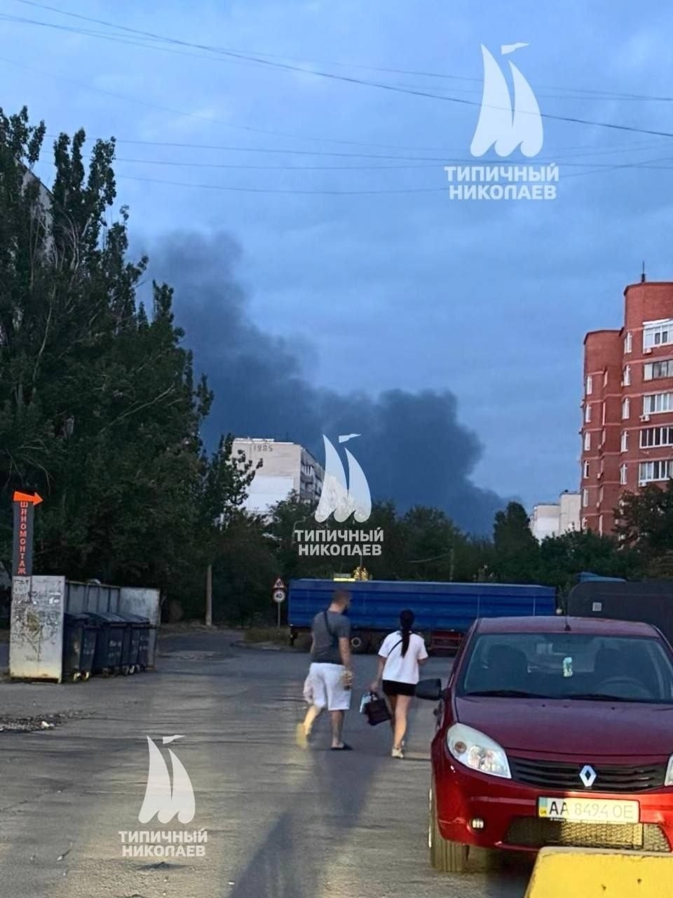 ❗️Украина останется без пепси и чая Липтон

В Николаевской области нанесен удар по производственному комплексу PepsiCo — Forbes Ukraine

По данным компании, удар по предприятию, где выпускают Pepsi и Lipton Ice Tea, был нанесён 29 августа.

Также местные СМИ сообщают о пожаре на складе Sandora в Николаевской области.

Ранее также сообщалось о прилёте и масштабном пожаре на продуктовом предприятии.