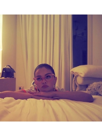 Selena Gomez в LOOKY. . Hello and Goodbye, N...
