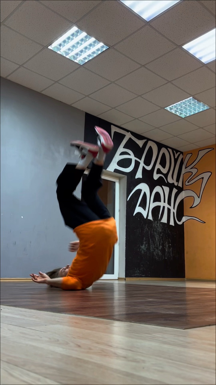 Павел Тигр в LOOKY. #ПавелТигр,#БрейкДанс. #ПавелТигр #БрейкДан...