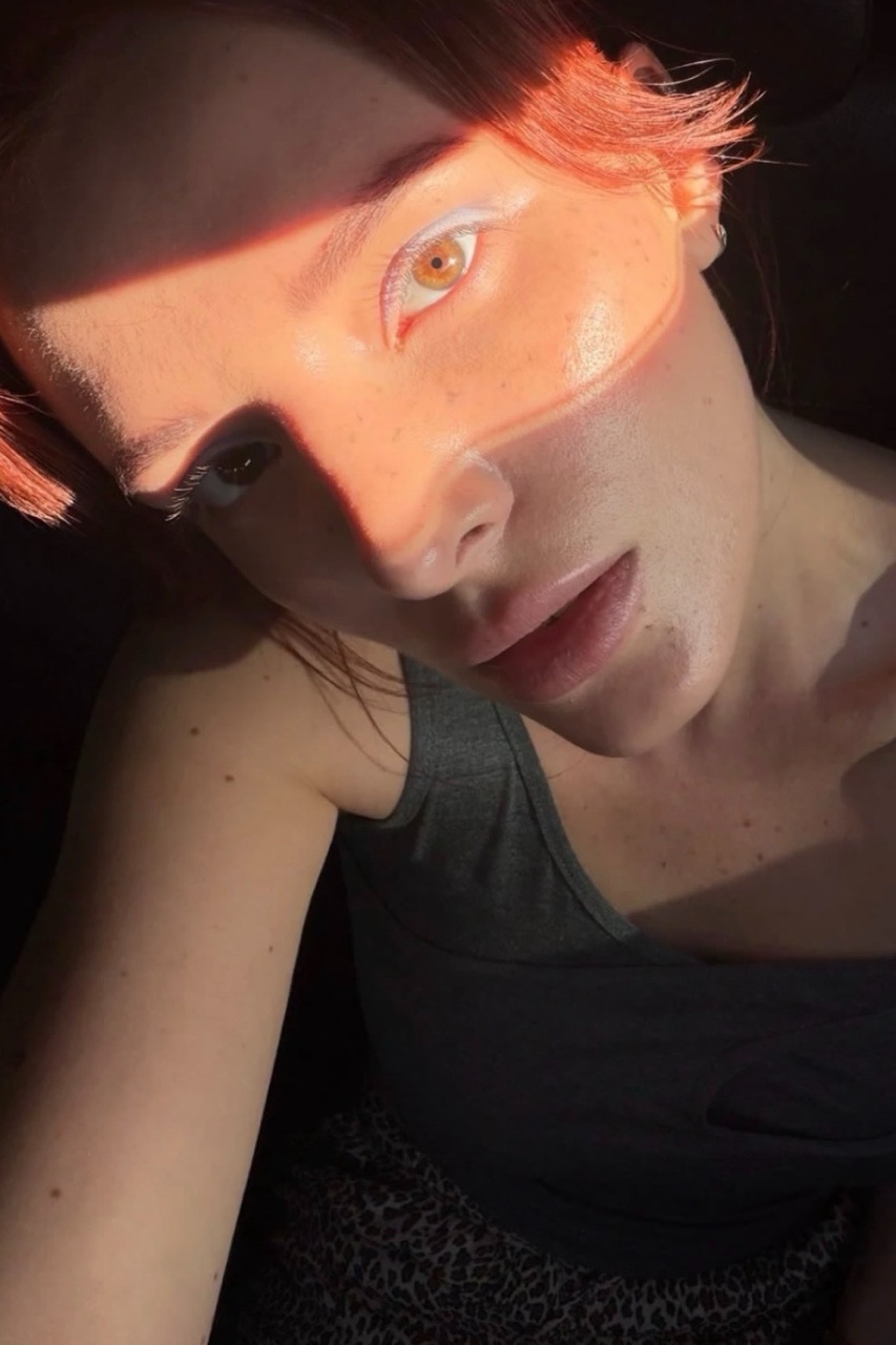 When the sun hits just right [#sun ](sun)[#goldenhour ](goldenhour)[#model ](model)[#illuminated ](illuminated)[#vibes ](vibes)