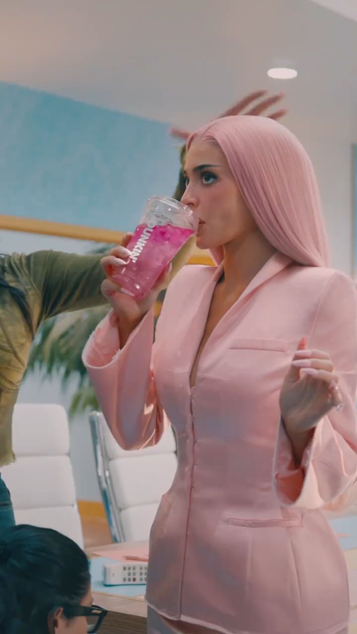  в LOOKY — Guy's, I'm ready for a refill. #Dunkinpartner