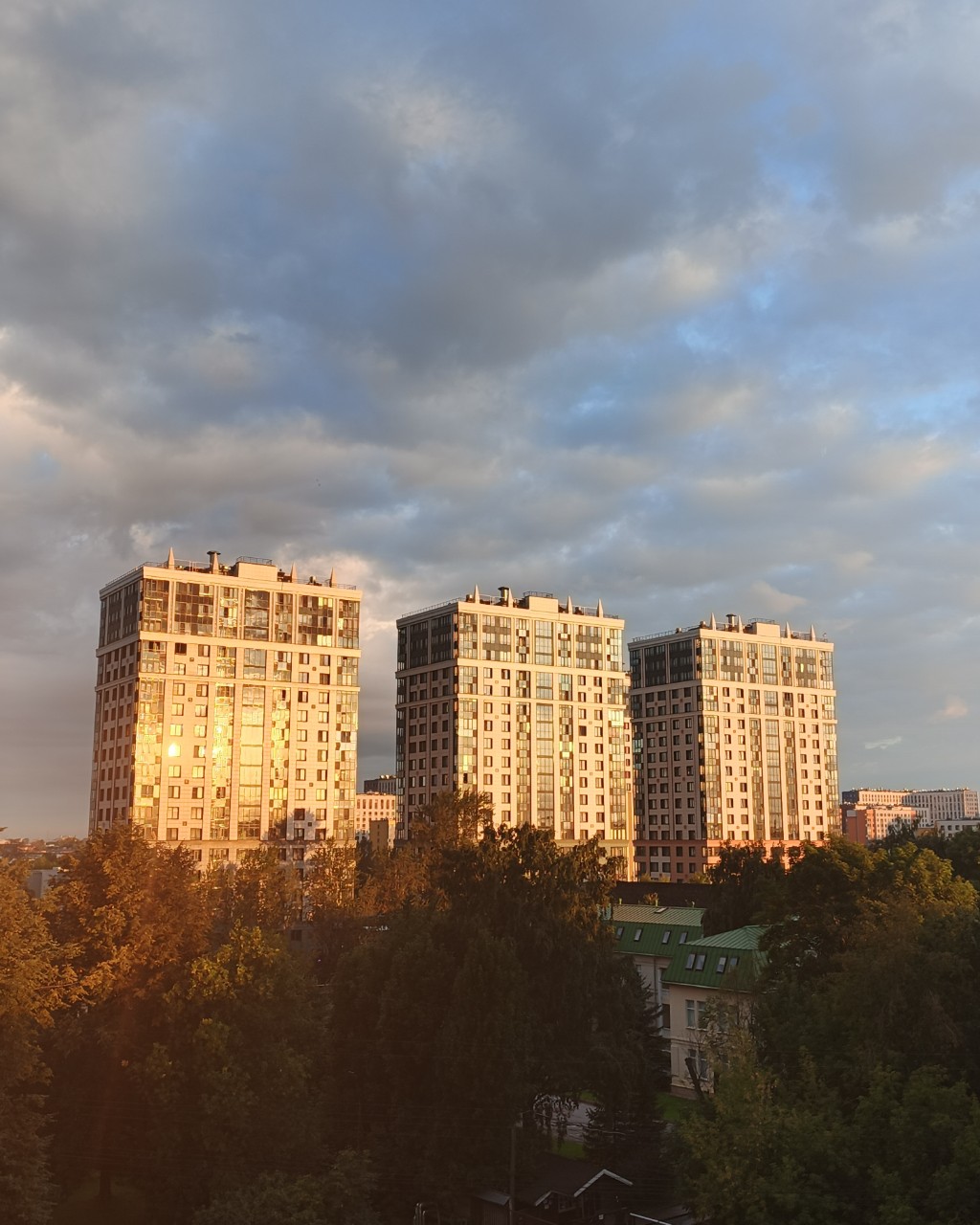 Юрий Чухарев в LOOKY — фото 2