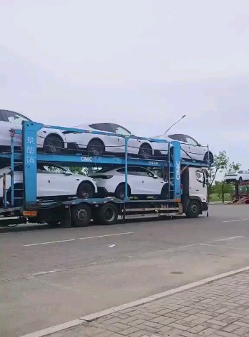 Рассветный Светлячок в LOOKY. #elonmusk,#tesla,#foryou,#foryoupage. В центр выдачи автом...
