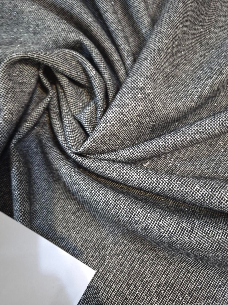 Ткани TS в LOOKY — Твид костюмный
Ширина 1,45м 
Цена 2625₽
Шерсть, полиэстр, лю