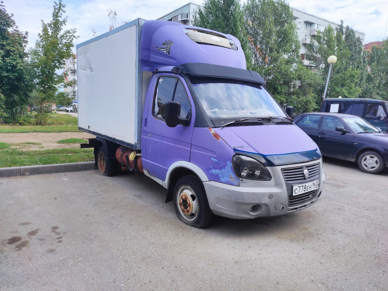 Брошенные автомобили 20-го квартала Автозаводского района