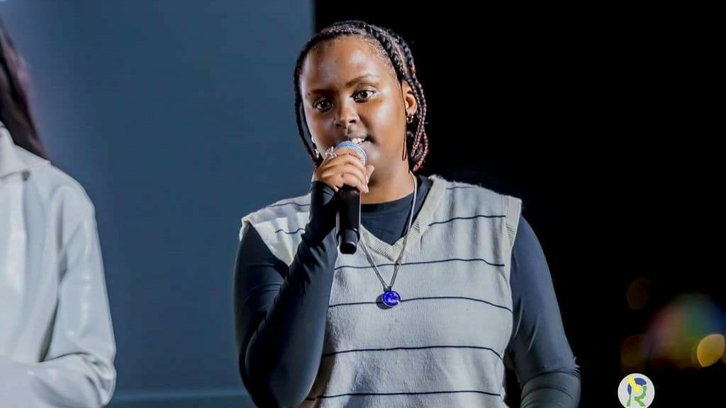 iamhirwaambassadeur в LOOKY — Mu lovely sister #arielwayz is now happy just bcoz she's now