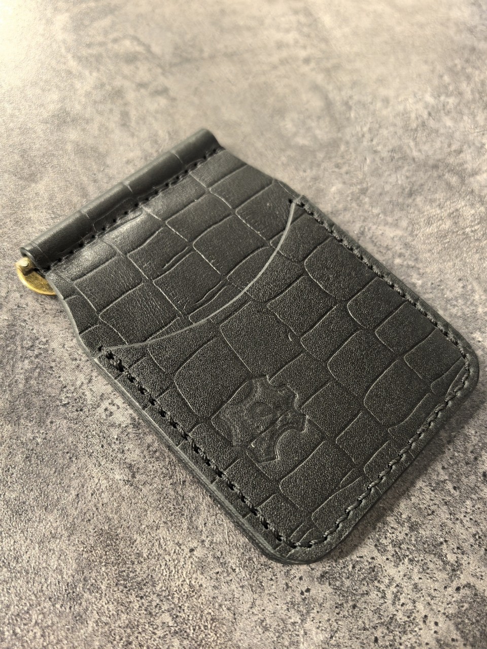 Одним из увлечений является изготовление изделий из кожи.

[#handmade ](handmade)[#ручнаяработа ](ручнаяработа)
