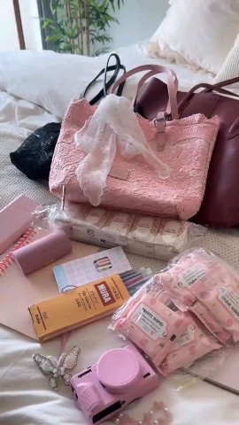 Shein в LOOKY — школьный рюкзак с приятной кокетливой ноткой