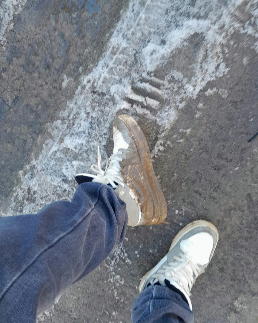 Looky_1679600768225 в LOOKY — Хвхахаах это кросы моего одноклассника 😂😂