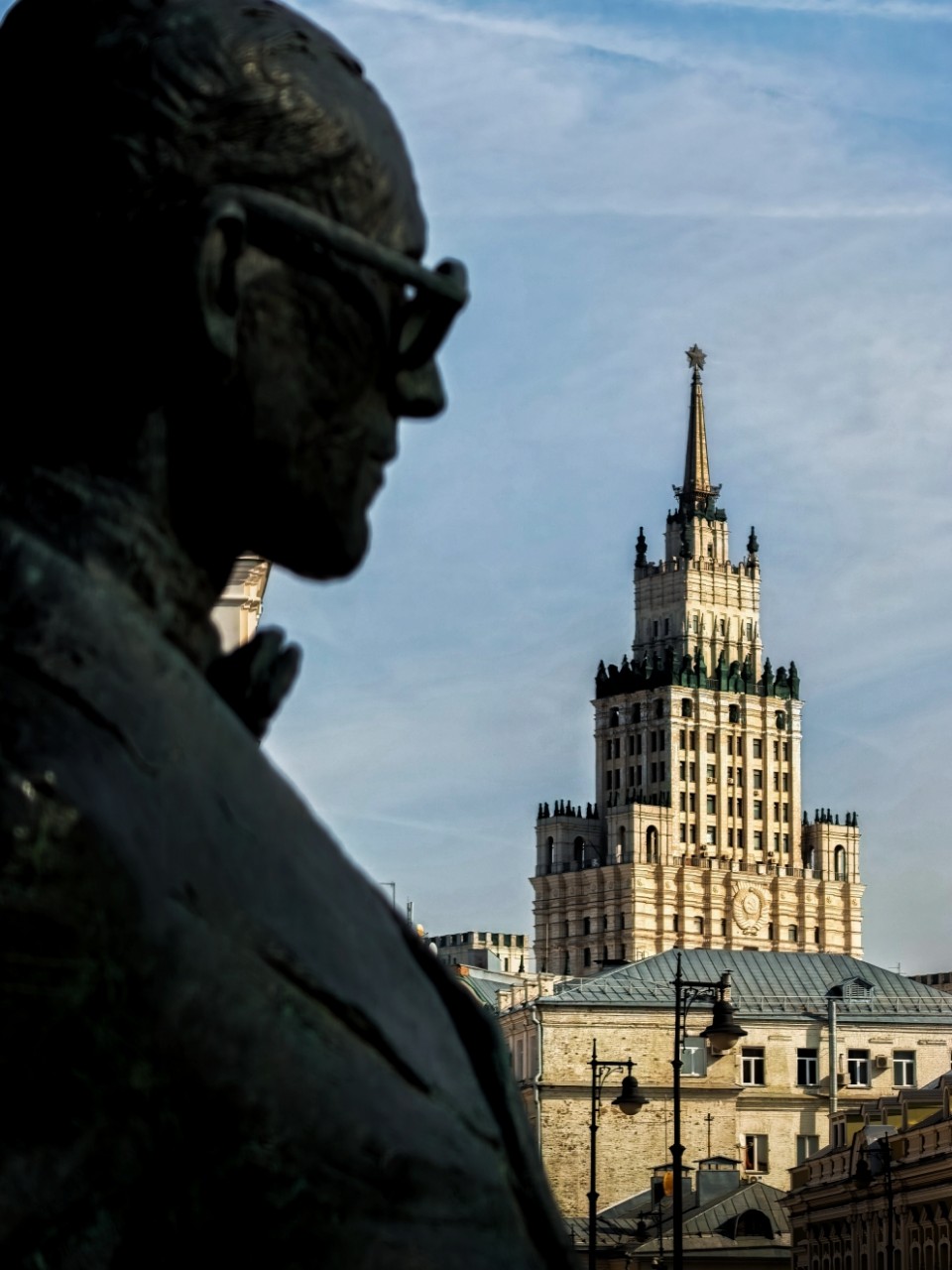 Белоус Макс в LOOKY — [#мобильнаяфотография ](мобильнаяфотография)
[#архитектура ]