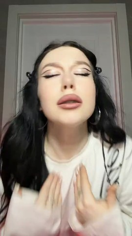 Анна в LOOKY. . 