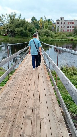 Б.ОКС в LOOKY. . Подвесной мост через...