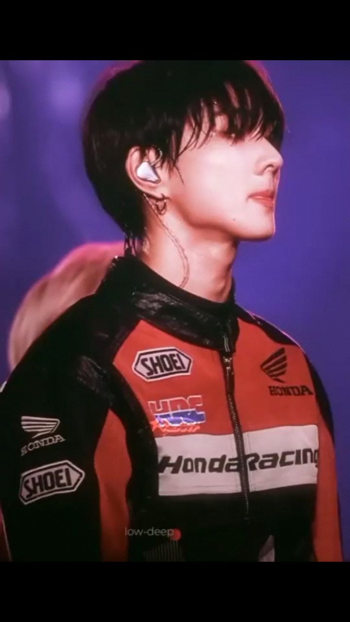 Мама Юнджи в LOOKY. #Jungwoon. #Jungwoon