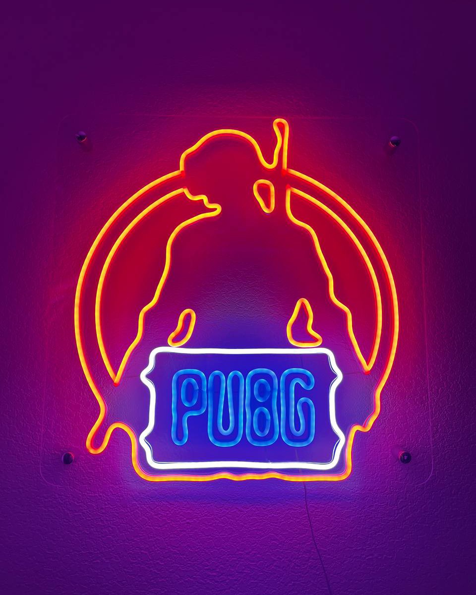 Neon Master в LOOKY — фото 3