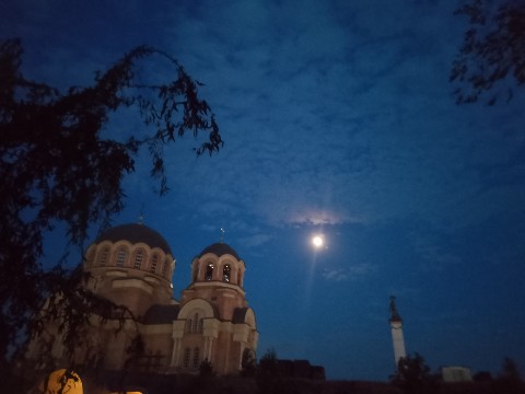 Looky_1716144566210 в LOOKY. #ночь,#храм,#июнь. Почему нас тянет в э...