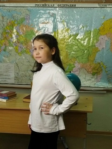 Looky_176527367785201 в LOOKY. . Это я в 4 классе.🙂