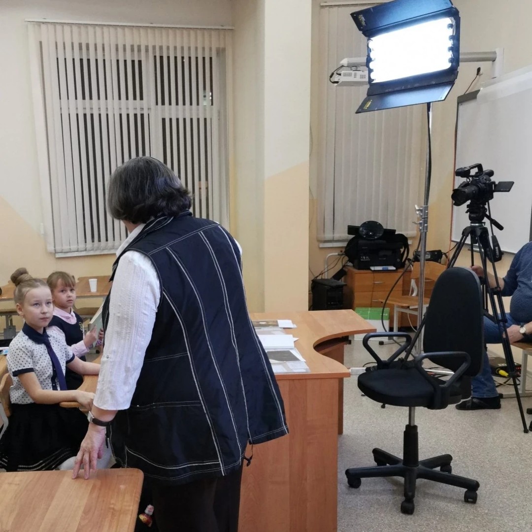 ЛЕНЬчик Рада in LOOKY. . 🎬

🔹Рабочий момент...