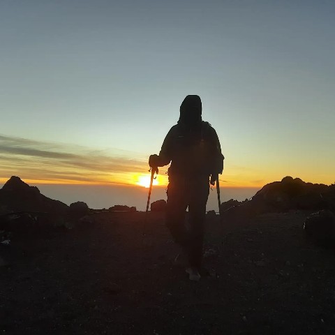 Foothillsofkili Tours в LOOKY. #foothillsofkili,#mountkilimanjaro,#freestandingmountainintheworld,#uhurupeak5895m,#rooftopofafrica,#tanzanianationalparks,#visittanzania,#foothillsofkili. When you don’t give ...