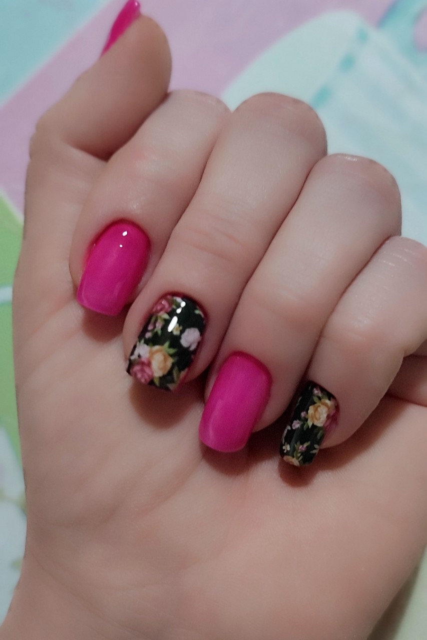 Новенький дизайн на эту весну 💅а выглядит очень красиво 🩷🖤
[#маникюрдизайн ](маникюрдизайн)[#самасебемастер ](самасебемастер)#маникюрнасебе [#наращиваниеногтей ](наращиваниеногтей)[#ноготкивпорядке ](ноготкивпорядке)#дизайннавесну