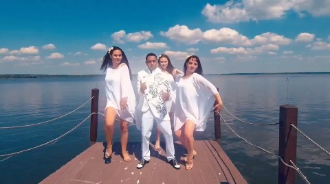 Ra Damir in LOOKY. . Ra Damir - Танцуй