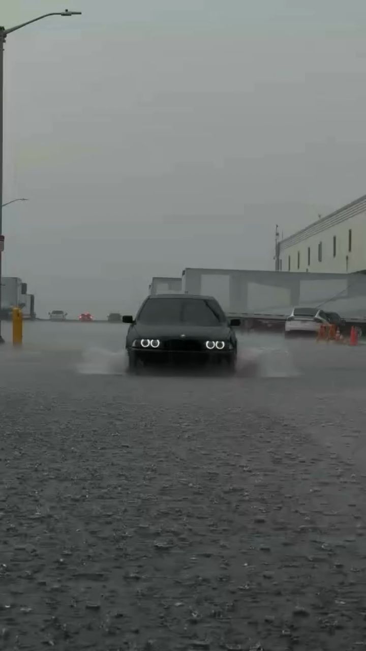 BMW E39 в LOOKY. . 