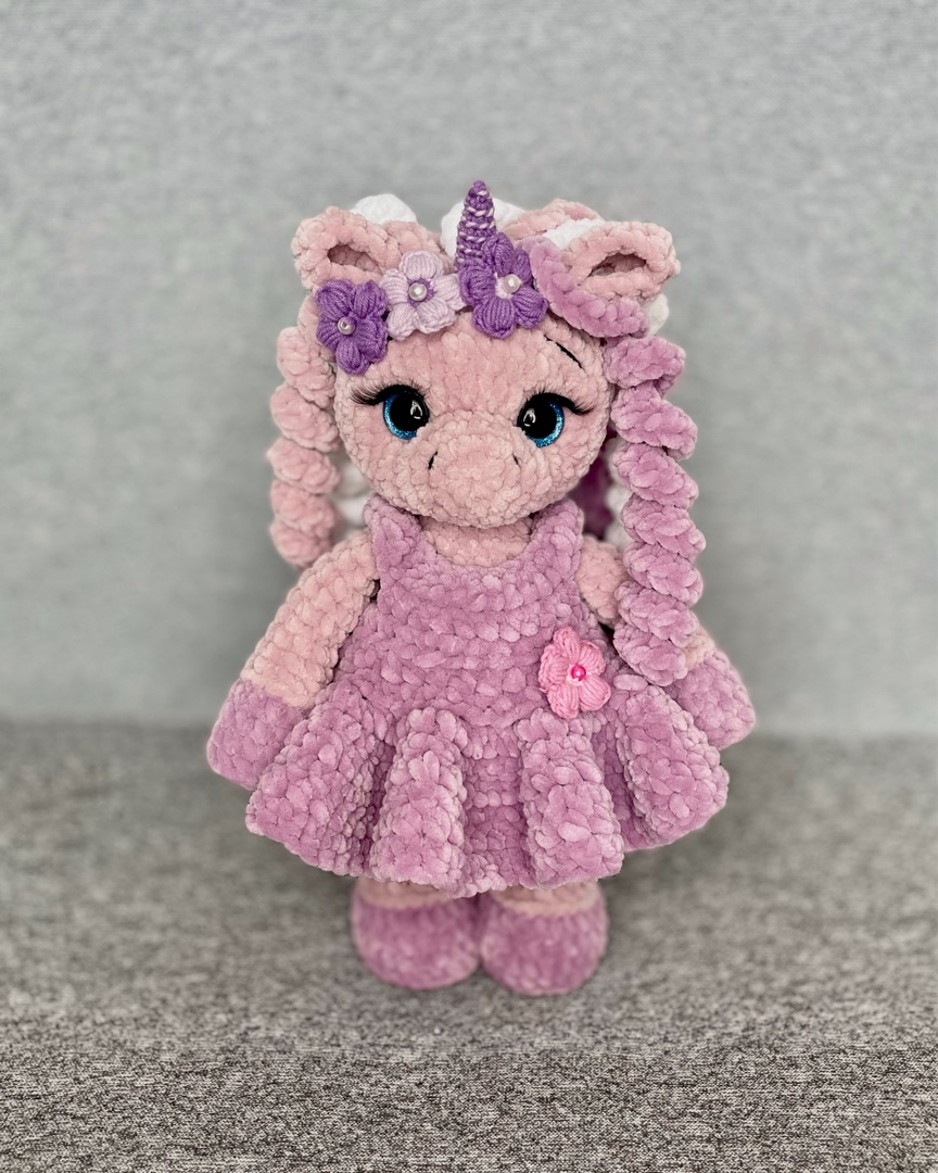 Ищет дом!!! 
🧶Рост 31 см без учёта ушек
🧶Глазки на безопасном креплении
🧶Самостоятельно не стоит
🧶Повязка с цветами, платье снимаются

Стоимость 2200₽

Доставка 🚚:
❗️К-Рыболов самовызов.
❗️Уссурийск доставка один раз в месяц. 
❗️В другие города почтой России по действующим тарифам.

#вналичии #единорожка #единорог [#вязанаяигрушка](вязанаяигрушка) [#подарок](подарок) [#подарокдевочке](подарокдевочке) [#подарокдлядевочки](подарокдлядевочки) [#подарокдочке](подарокдочке) [#любимаяигрушка](любимаяигрушка) [#мягкаяигрушка](мягкаяигрушка) [#игрушканазаказ](игрушканазаказ) [#ручнаяработа](ручнаяработа) 