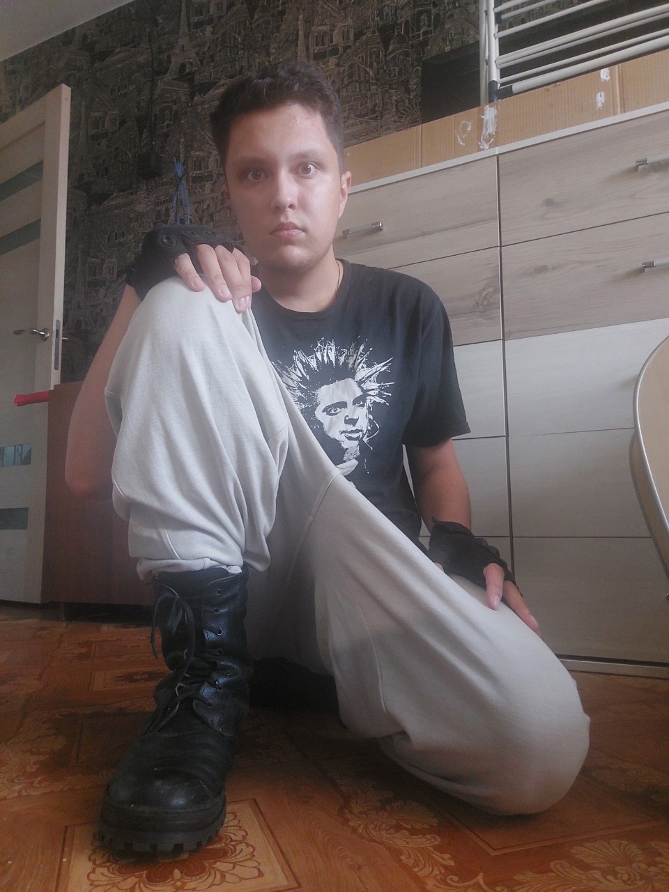 P1OneR в LOOKY — публикация