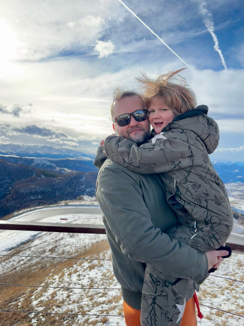 archizelig в LOOKY — Уже не так просто удержать на руках 😂 #горы #2026