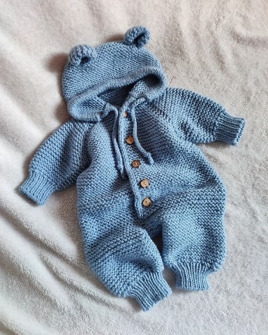 milora_knitwear в LOOKY. #выпискаизроддома,#шапочкадляноворожденного,#вязаниеновосибирск,#вязаниекраснодар,#перинатальныйцентр,#рождениеребенка,#фотосессиябеременности,#фотосессиядетей,#фотосессиянаприроде,#ньюборн,#ньюборнфотосессия,#вязаниеназаказ. Комбинезон с открыты...