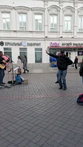 Харли квас в LOOKY. . 