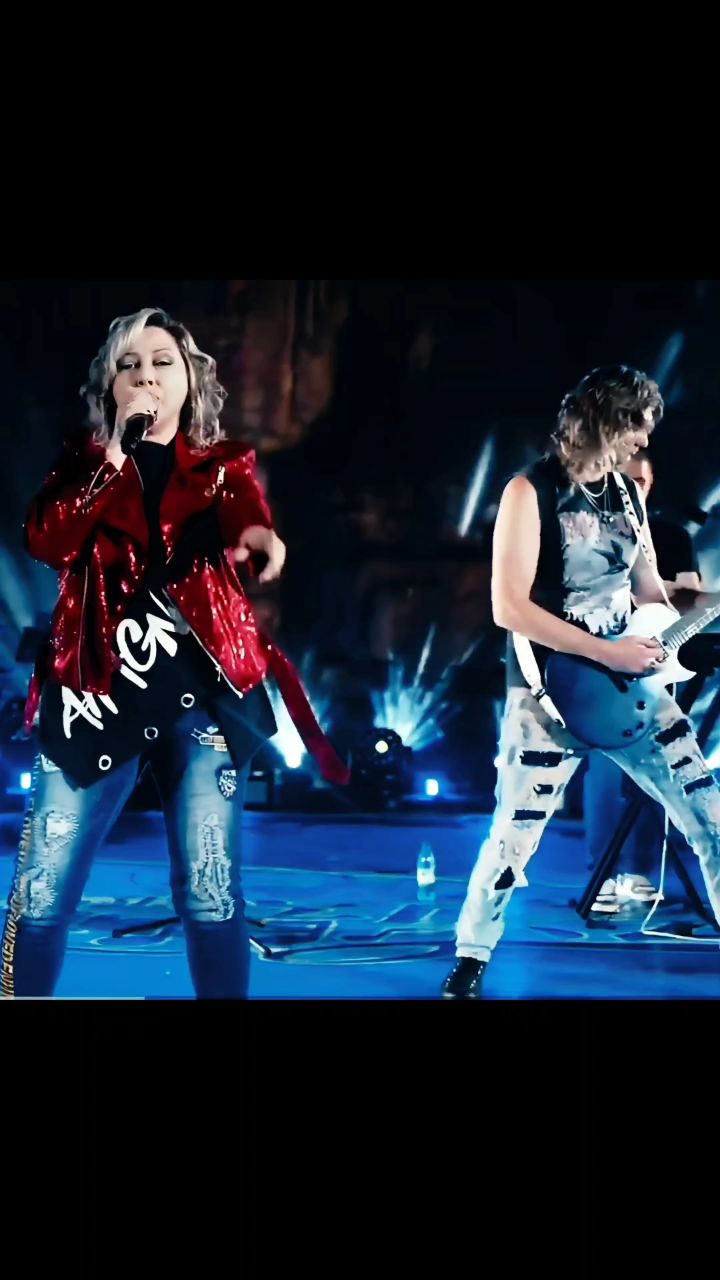 ANN ROXX ПЕВИЦА МУЗЫКАНТ КИТАЙ в LOOKY. #adele. В современном мире, ...