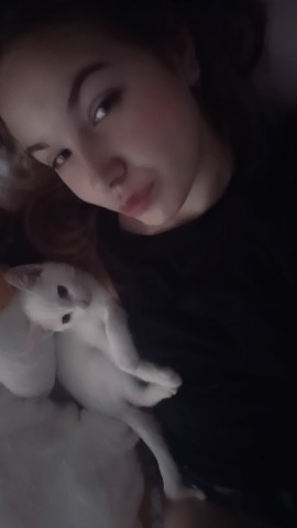 Маленькая оптимистка в LOOKY. . Котики😺