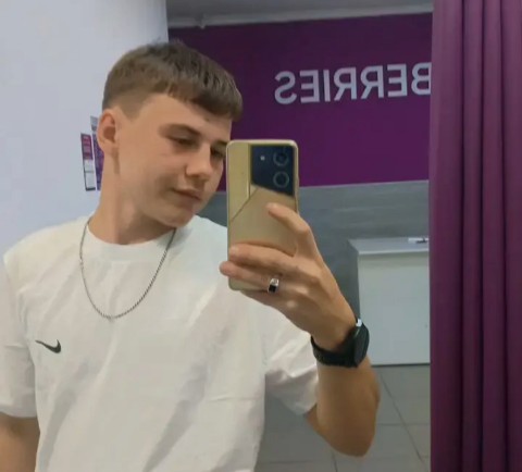 максим in LOOKY. . 
