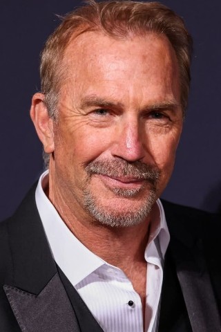Kevin Michael Costner в LOOKY. . Every love story is ...