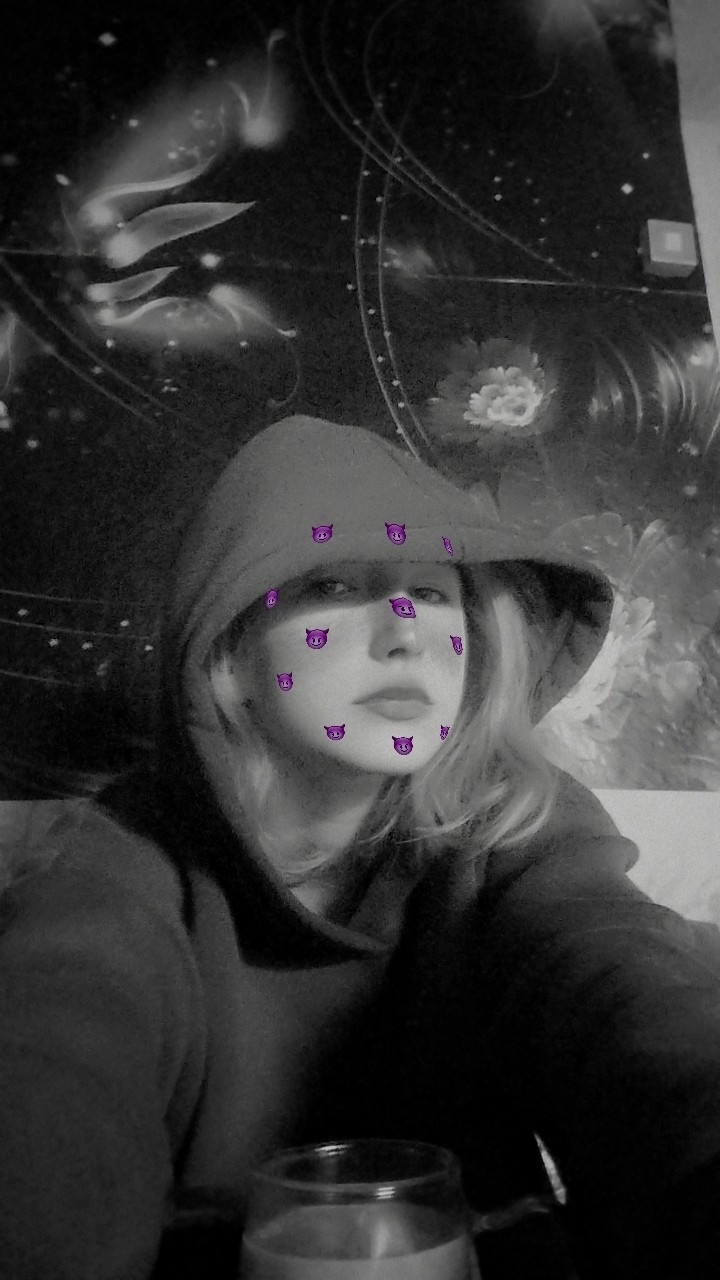 v-i-k-a in LOOKY. . Утро...