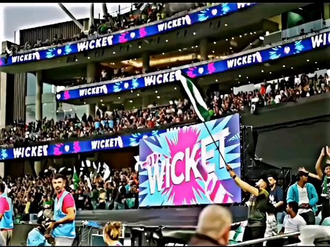 sports_eye165 в LOOKY. #expressnews,#shaheenshahafridi,#muhammadrizwan,#cricket,#sports,#gift,#testcricket,#pakistan,#LatestNews,#worldcup,#sports,#SportsNews,#cricket,#cricketlovers,#cricketnews,#cricketfans,#cricketfever,#cricketer,#ShaheenShahAfridi,#worldcup,#testcricket,#gift,#cricketlovers,#LatestNews,#sports,#cricketnews,#cricketfans,#SportsNews. اس میچ کو بار بار دی...