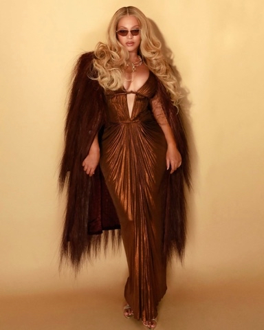 Beyonce в LOOKY. #reformcasinonight. Reform Casino Night ...
